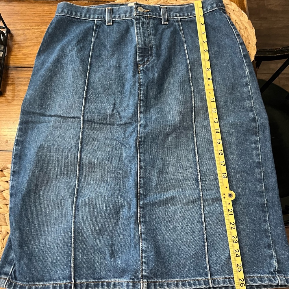 Vintage GAP denim skirt.